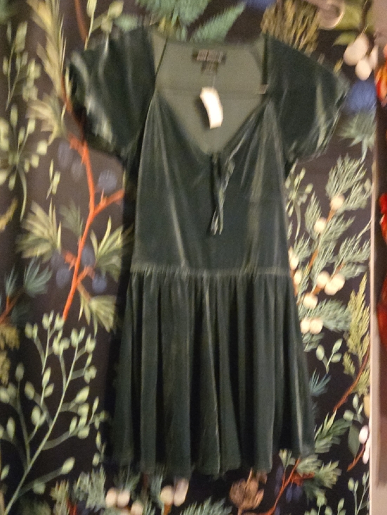 Urban Outfitters Pants - Urban Outfitters New Forest Green Velvet Tie-Front Dress Skort Romper Medium